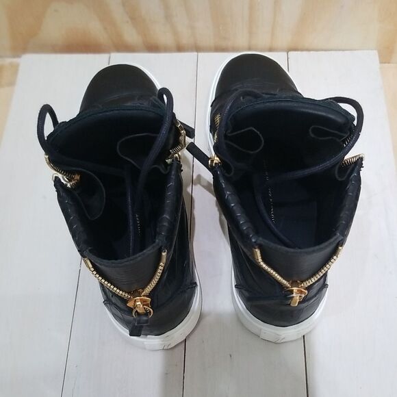 Giuseppe Zanotti   Leather Sneakers Gold Double Zipper Wmn's size 7.5 , EU 37.5 - Picture 6 of 10